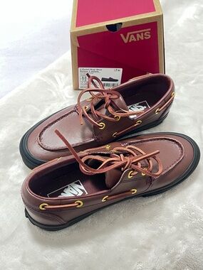 Vans - Rum Raisin 2-Eyelet Boat Shoe- Size 7.5 W/ 6 M
